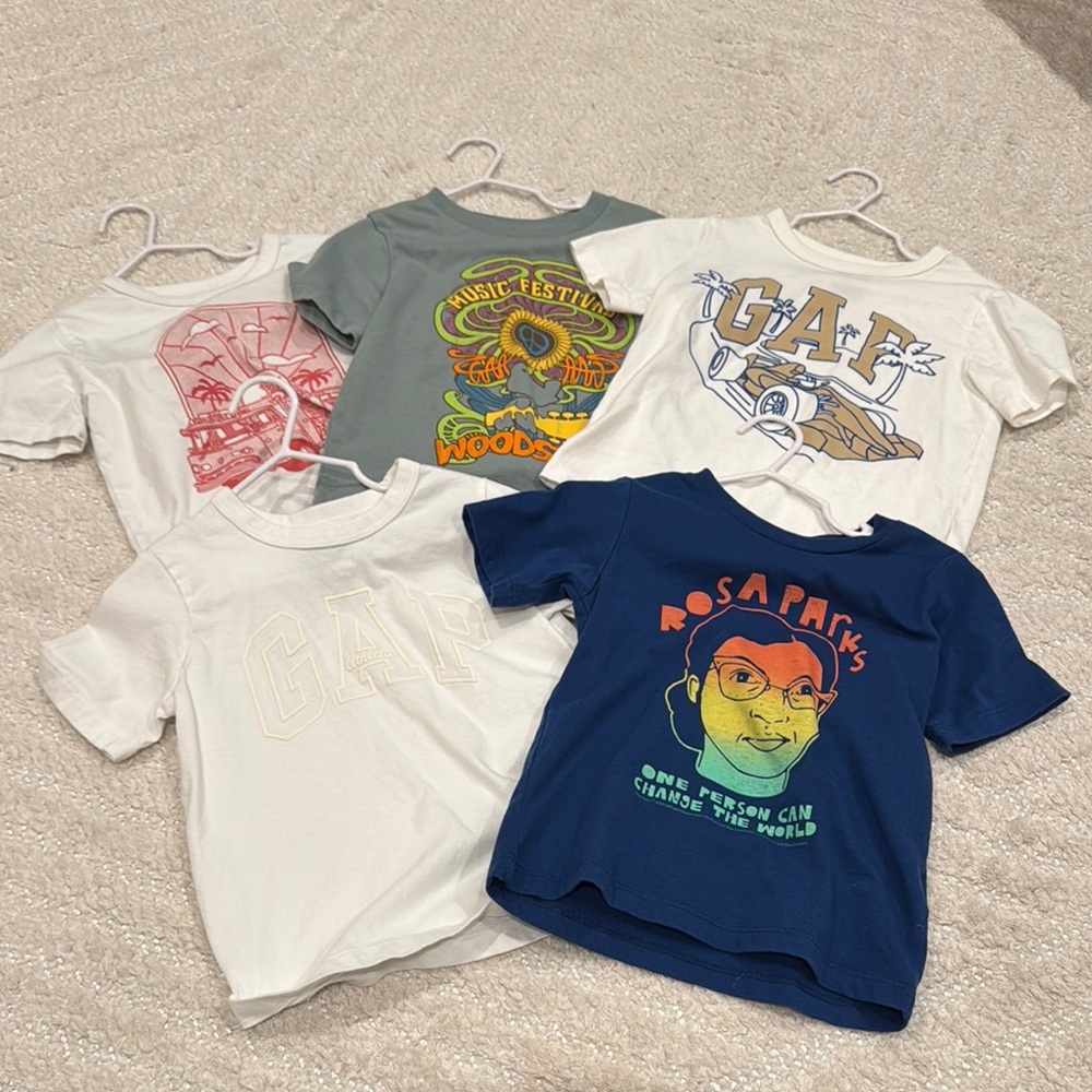 Gap T-shirts